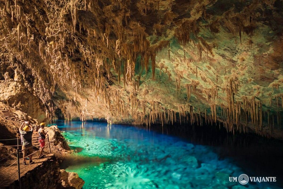 Gruta do Lago Azul