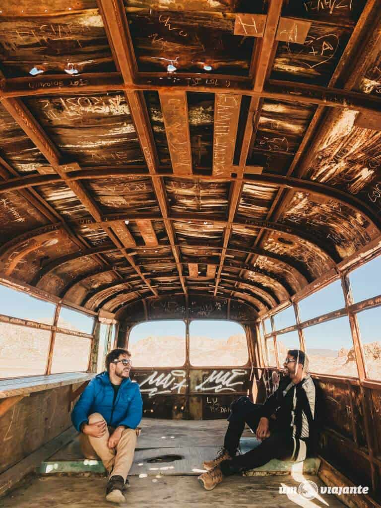 Ônibus abandonado do Atacama - Lua de Mel Chile