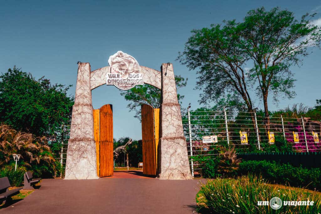 Parque dos Dinossauros Foz do Iguaçu: vale a pena?