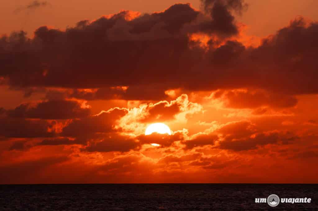 Entardecer - Passeio Pôr do Sol em Noronha